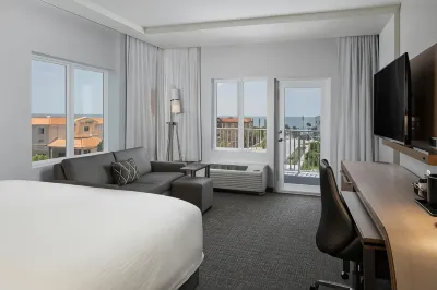 Courtyard Amelia Island فنادق في فرناندينا بيتش