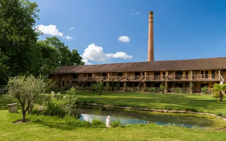 Hôtel Quai des Pontis Отели в г. Шерв-Ришмон