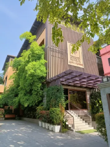 Retrieve Health & Wellness Hotels near Chinese Fishing Nets