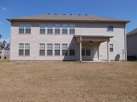 New Listing! Fully furnished! Available for Master's!!