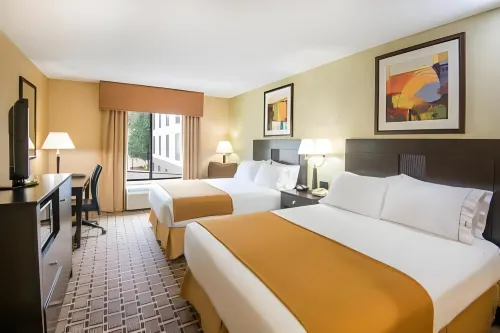 Holiday Inn Express & Suites Sharon-Hermitage by IHG Hotel a Shenango Township