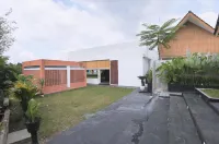 Astakaia Cottage Strawberry Petik Sendiri 주변 호텔