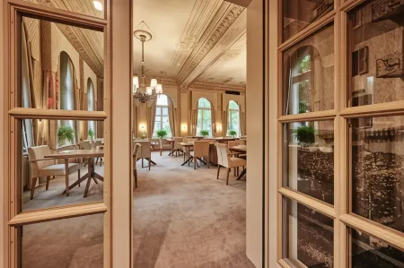 Hotel Interlaken Отели в г. Бёниген