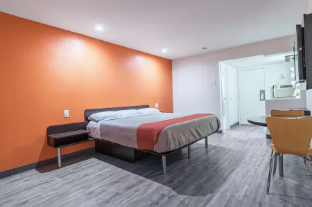 Motel 6 Barstow, CA - Route 66