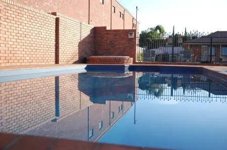 Australian Settlers Motor Inn