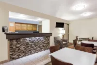 Super 8 by Wyndham Lewisburg Hotels in White Sulphur Springs