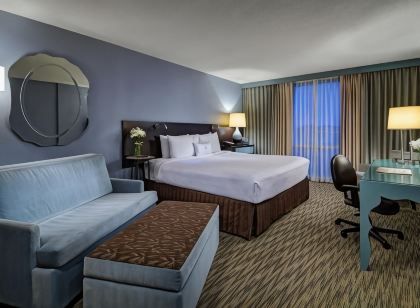 Crowne Plaza Chicago O'Hare Hotel & Conference Center