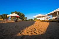 Helsinki Desert Camp - bar