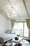 Muju Pine Tree House Pension - Homestays