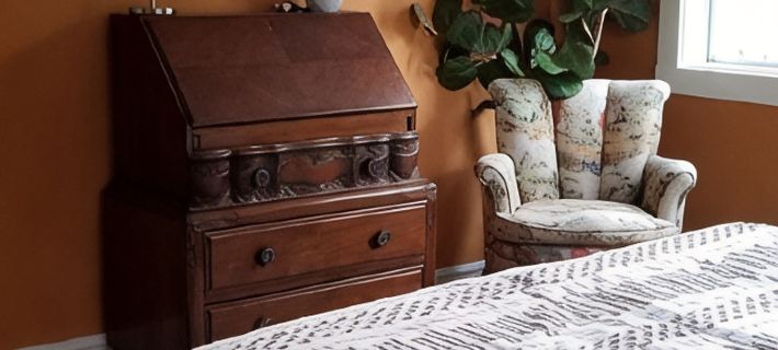 Charming/Private Home on Deodar Pine-lined St. Hotels in Pasadena