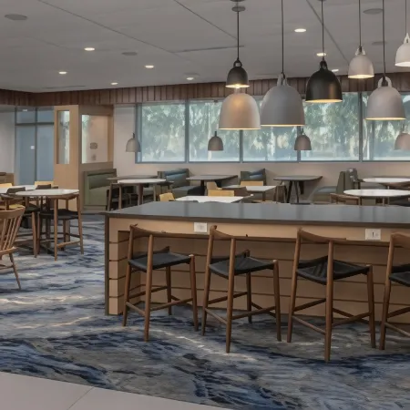 Fairfield Inn & Suites Miami Airport West/Doral Отели рядом с достопримечательностью «Трамп Нешнел Дорал Майами»