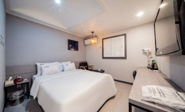 mrg home holiday - Housity