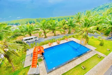 รูปภาพของจันทร์ไพลิน โอมาซ่า