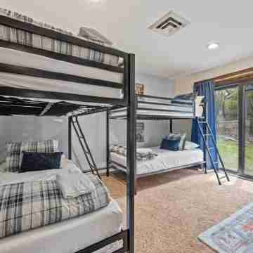 Summerset at Abbey Springs 3 Bdr Steps to Beach! Rooms