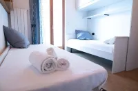 The Lodge [Franco's Court] Hotels in Brusimpiano