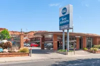Best Western Coral Hills - Pet friendly