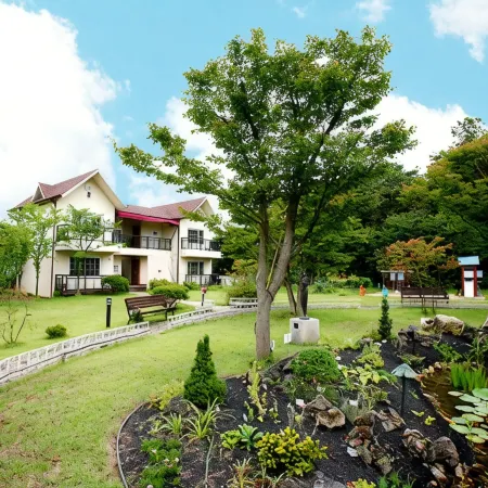 Dangjin Chorak Naru Pension & Glamping