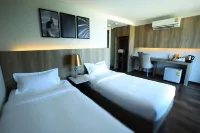 The  28th  Hotel