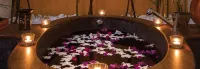Sri Sharavi Beach Villas & Spa - with 43 Metre Saltwater Infinity Pool - Romantisk