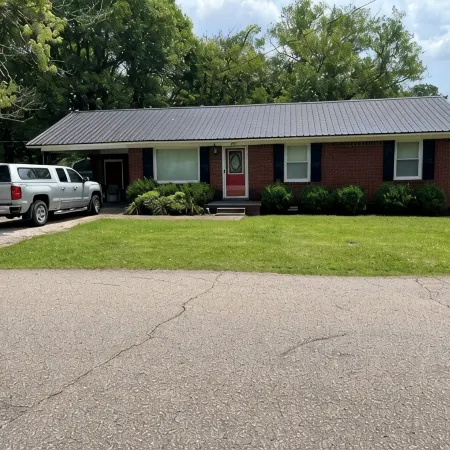 Single house 3 bed rooms bath kitchen sitting room