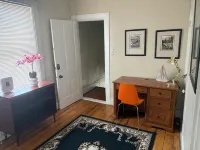 4-Bdrm 3 bath house in Grafton with large patio, WiFi and very walkable. Fun!!!
