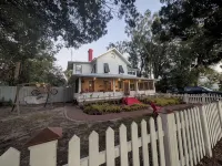 The Flowers House - Downtown Historic Home in the Heart of Mount Dora