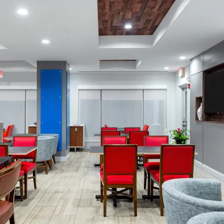 Holiday Inn Express & Suites Florence I-95 & I-20 Civic Ctr by IHG