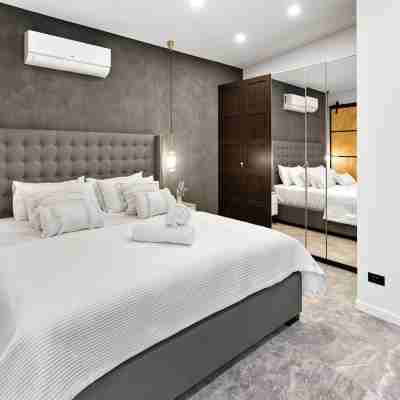 Retreat at Byron {Heated pool} Rooms
