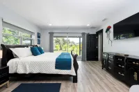 Inspiration House-One Acre Pool Home in the Heart of Pinellas!