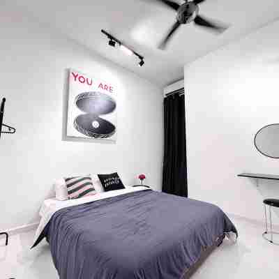 HeyMono~ JPO/Senai Airport/IOI mall/Landed/Netflix Rooms