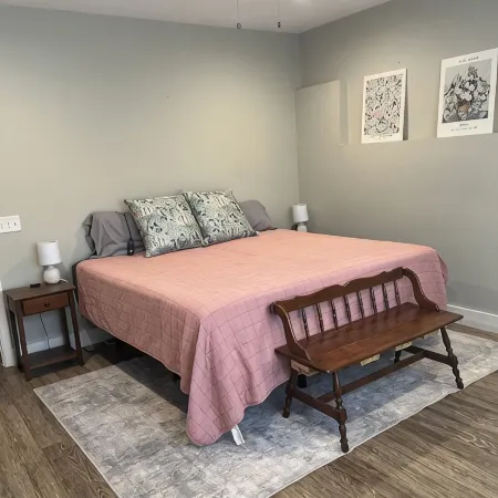 Spacious 2-bedroom apartment near Clemson University and Lake Hartwell.