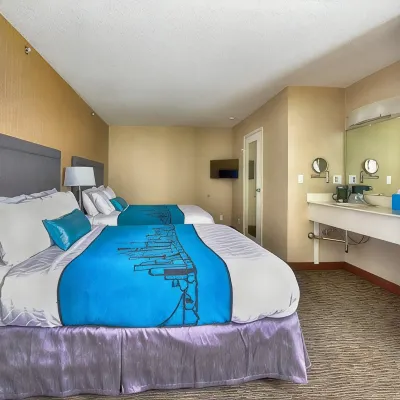 City Center Inn and Suites Hotels near Thee Parkside