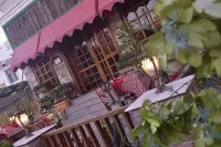 Italian House Hotel