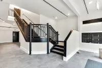Chelsea Place: Premier Modern Downtown 2BR Loft - Apartments
