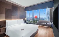 ディスカバリー SCBD - 屋上プール
