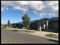 Serenity Home 7 by Hiverooms Hotels in Pakenham