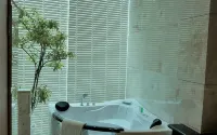 Cinnamon Hotel Boutique Syariah - Hot Tub