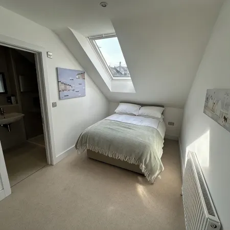 Spacious and Modern Seaside Home, 5 mins wlk from the centre of Salcombe