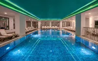 Vox Maris Resort - Private Pools