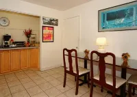Travelodge by Wyndham Gainesville