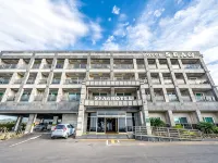 Sea View Hotel Hotel dekat Pantai Iho