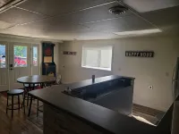Spacious 5-bedroom house in enchanting Wisconsin Dells with AC, WiFi - 4성급
