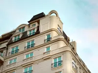 Carles Hotel Hotels near Colegiales