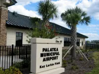 Crystal Cove Riverfront Resort Hotels in Putnam County