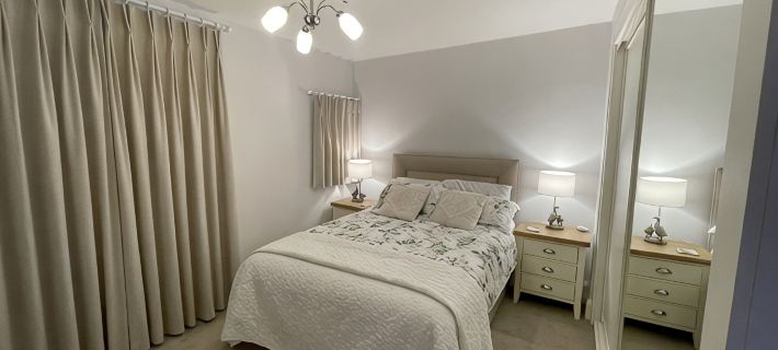Pheasants crossing - quiet luxurious country cottage Hotels in Huddersfield