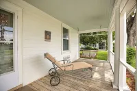 East River Views - Renovated 1905 House- 3 Bedrooms, 3.5 Baths
