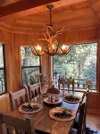 Peaceful, picturesque, Cabin in the mountains !