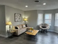 Urban Oasis in Historic Fourth Ward - Walk to Uptown - WiFi & Free Parking - Condos