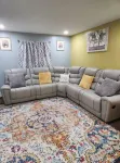 Charming 2 Bedroom Home Away From Home Apartment - 2성급
