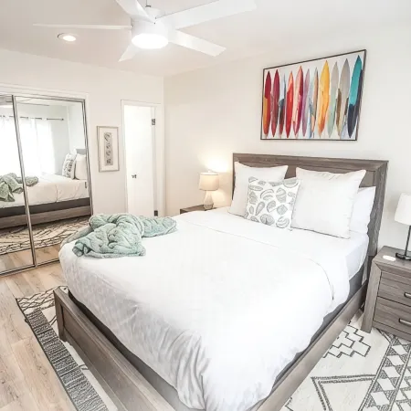 Charming 1-bedroom beach house in downtown Manhattan Beach steps from the sand